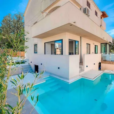 Private Pool Amazing Apartmant Appartement
